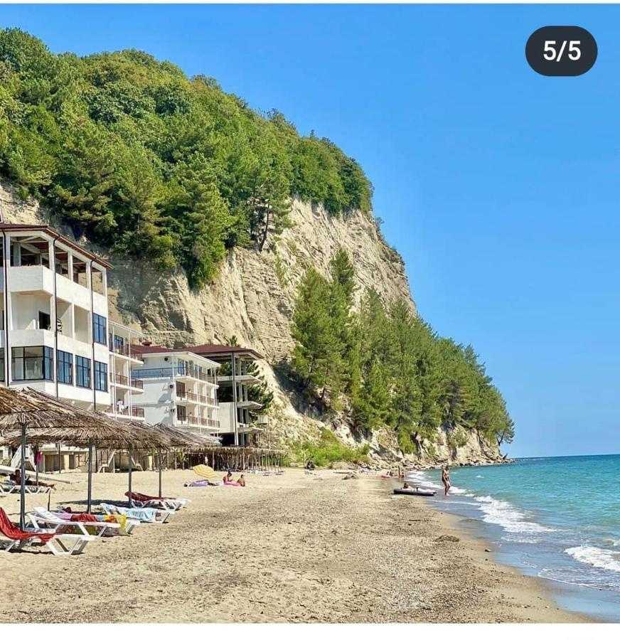 Zolotaya Buhta 10 Hotel Pitsunda Exterior foto