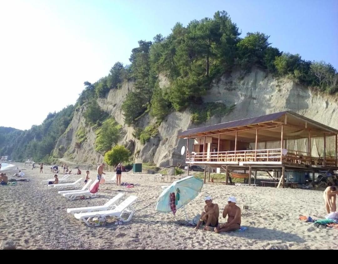 Zolotaya Buhta 10 Hotel Pitsunda Exterior foto